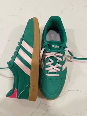 NWT Adidas Suede Sneakers with Pink Stripes - Gum Sole & pink and green laces